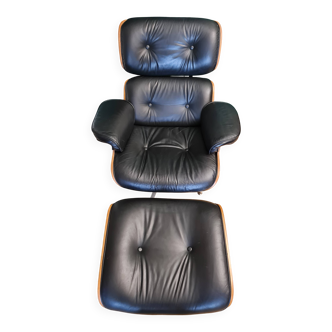 Leather armchair in 1950s design style