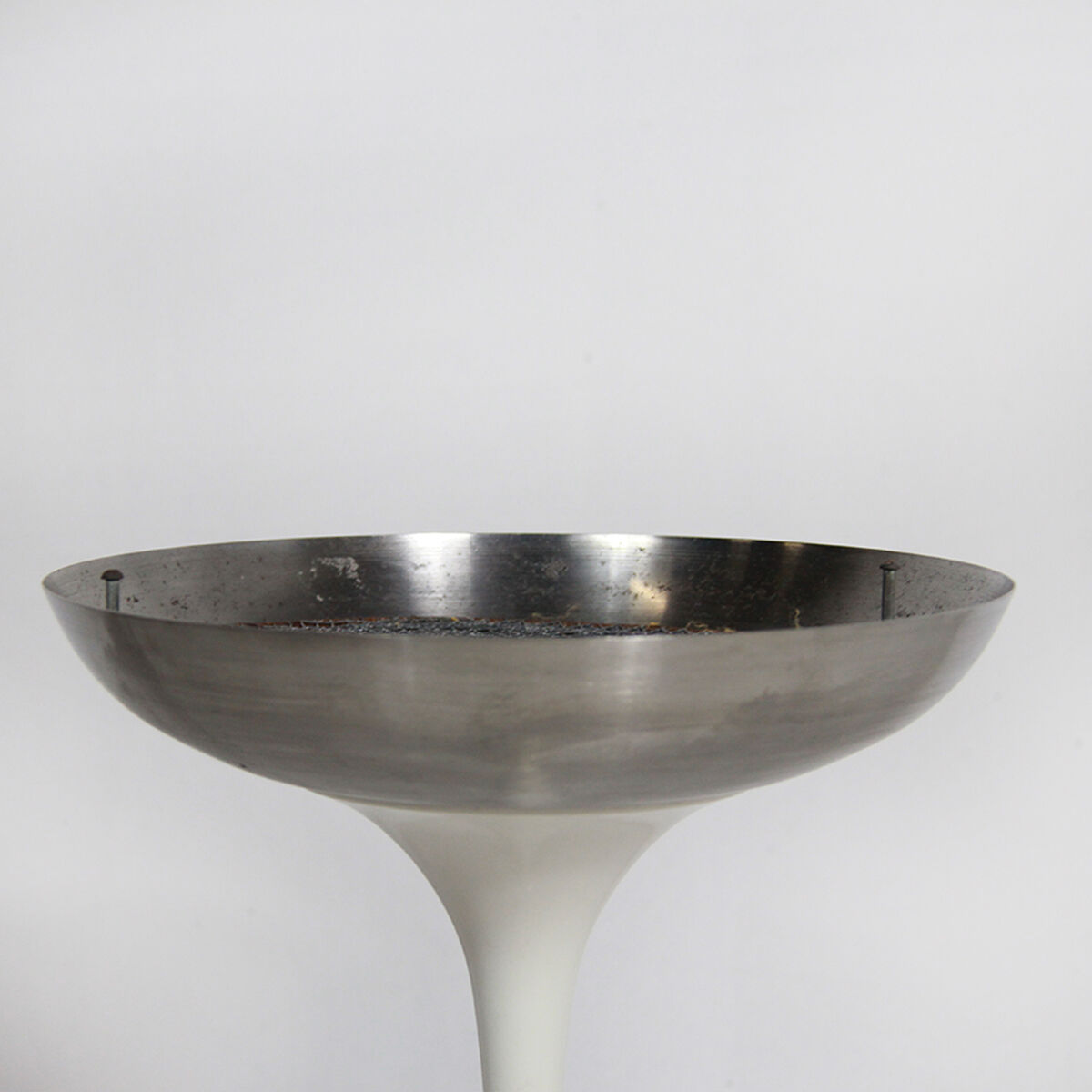 Standing ashtray model "Tulip" Eero Saarinen - Knoll International Edition