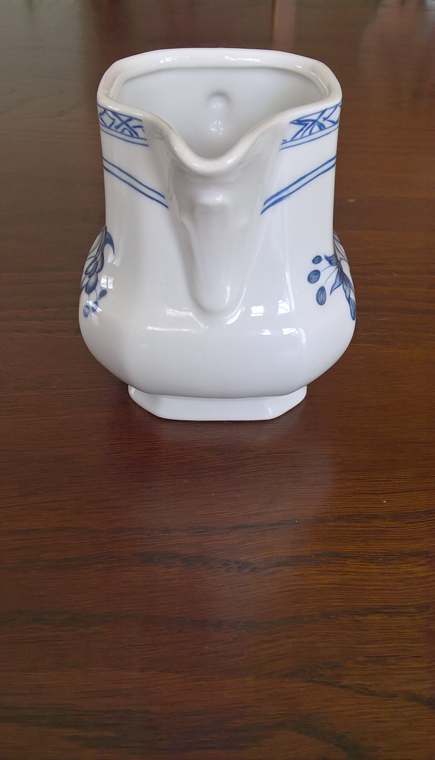 Creamer milk pot Old China Porcelain from Paris / Seltmann Weiden