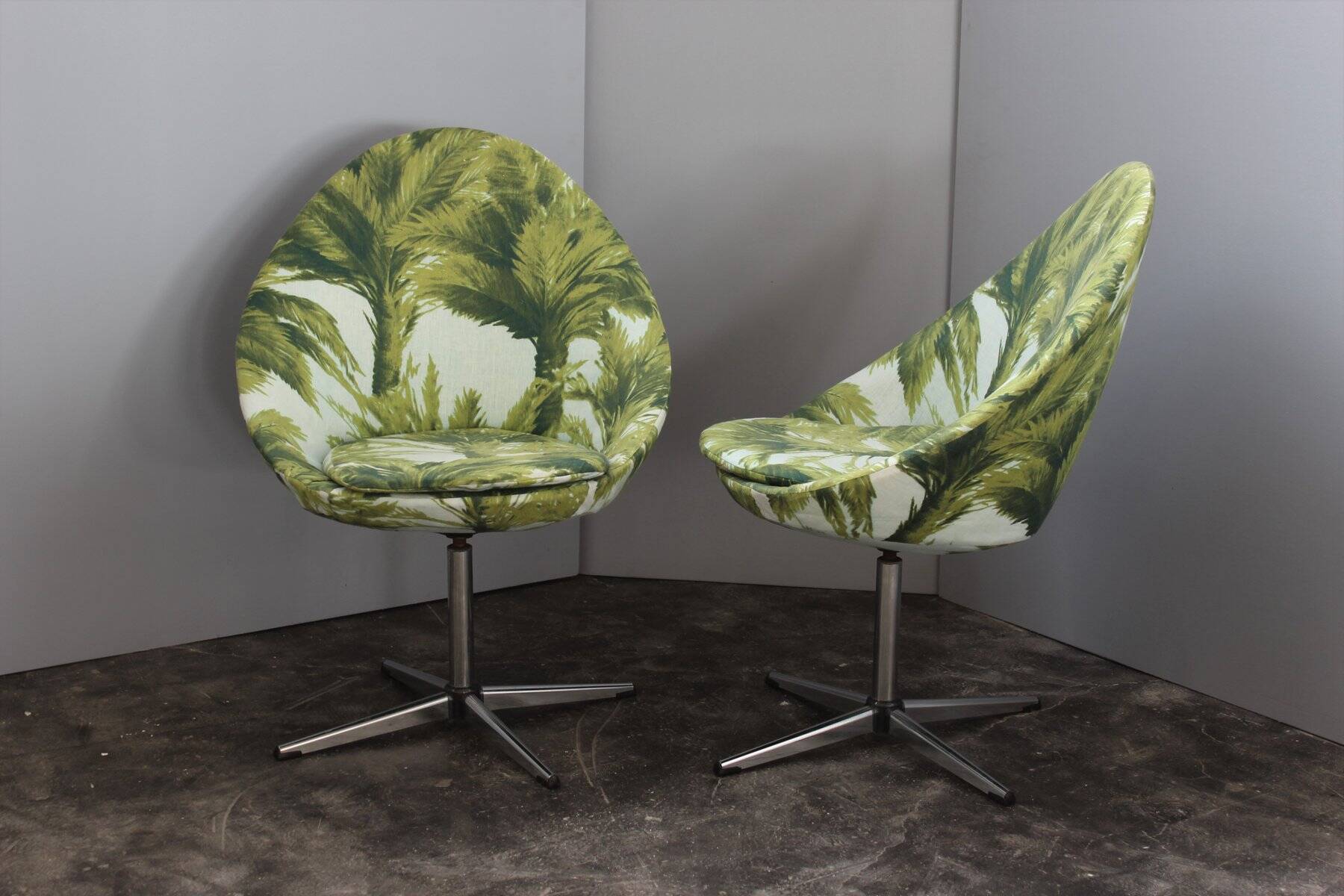 Set of Swivel Armchairs, 1960s