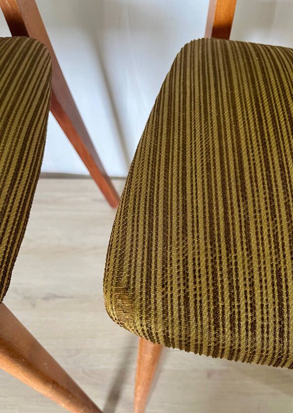 Paire de chaises vintage, en bois & tissu vertpaire de chaises vintage, en