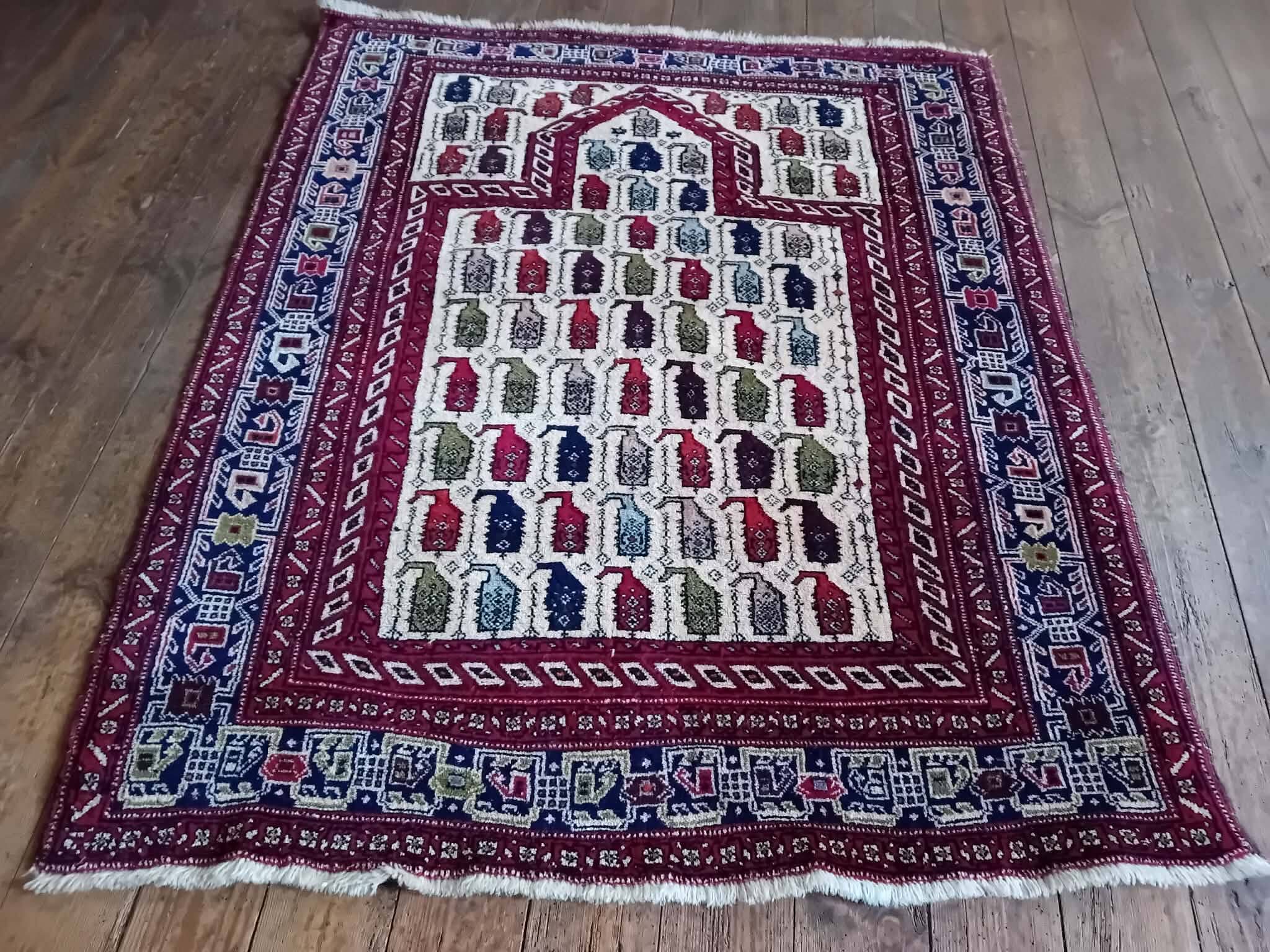 Tapis Persan Afshar fait main 138x112cm
