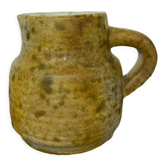 Sandstone pitcher