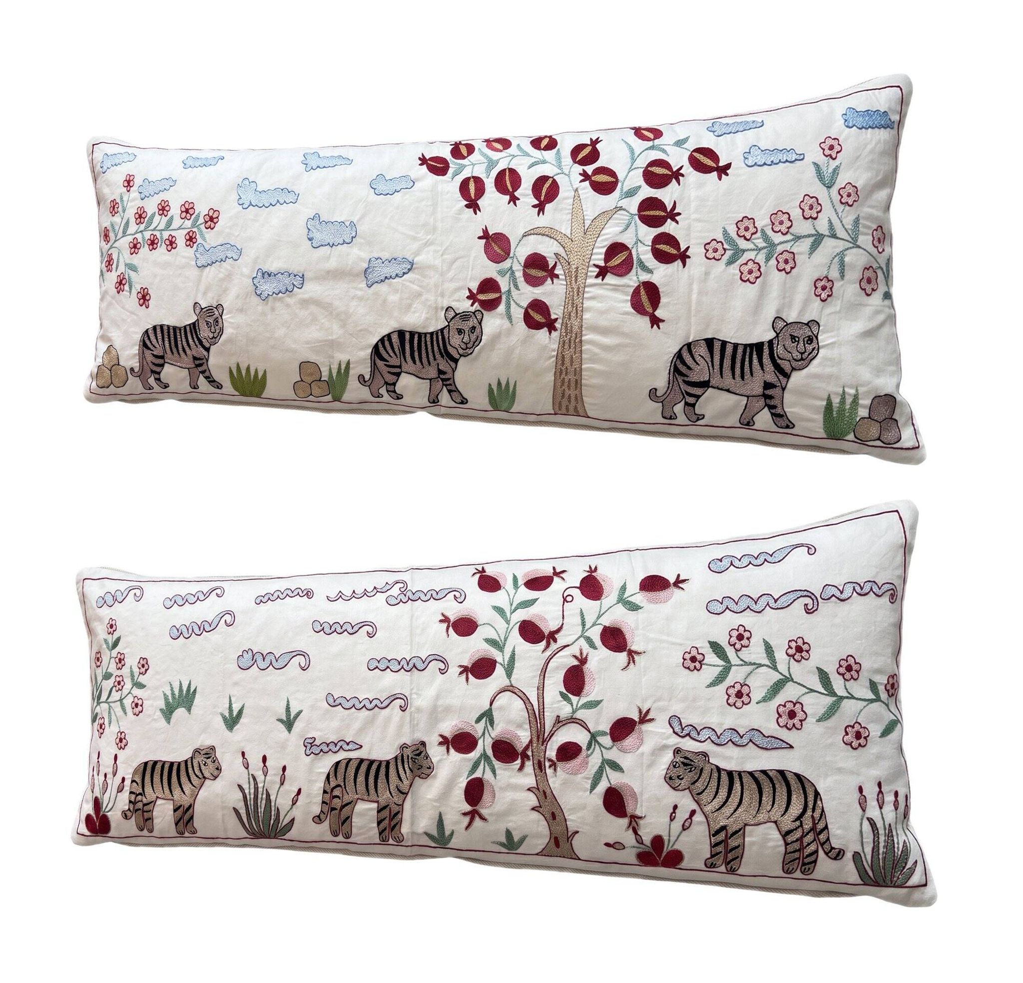 Set of 2 embroidered decorative cushion covers 46x138 cm