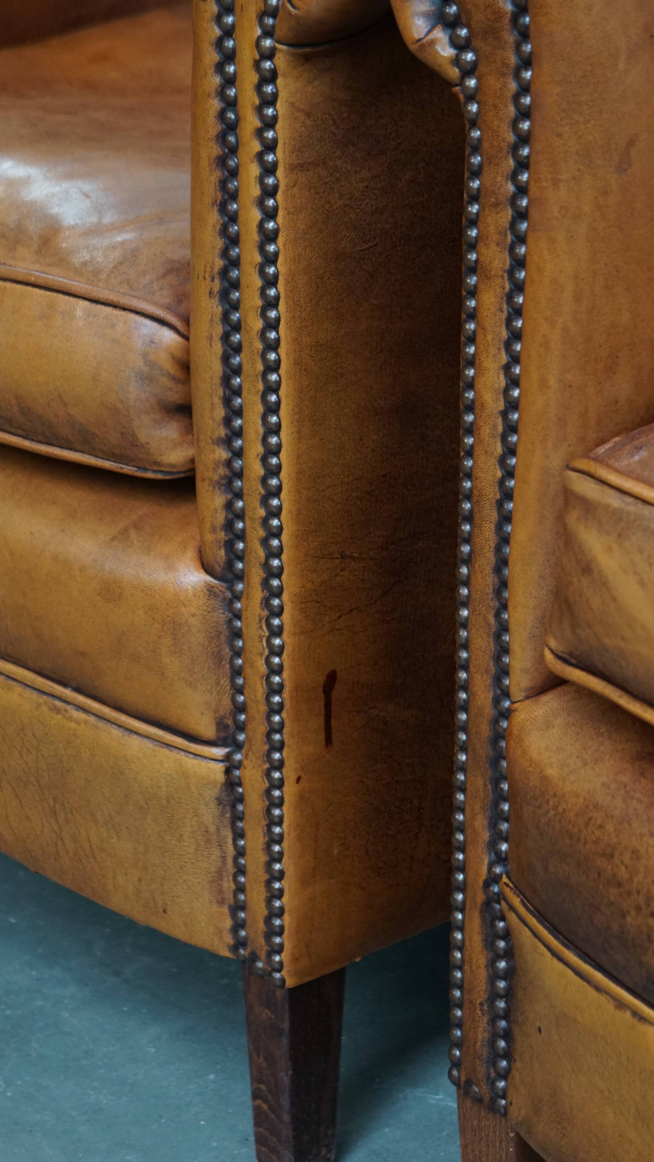 Set of 2 sheepskin leather club chairs