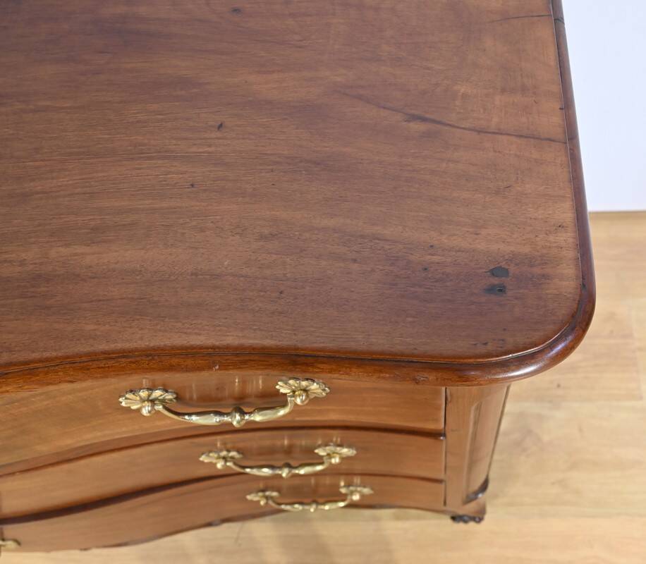 Nantes Commode from Port in Cuban Mahogany – 2nd part of the 18th century