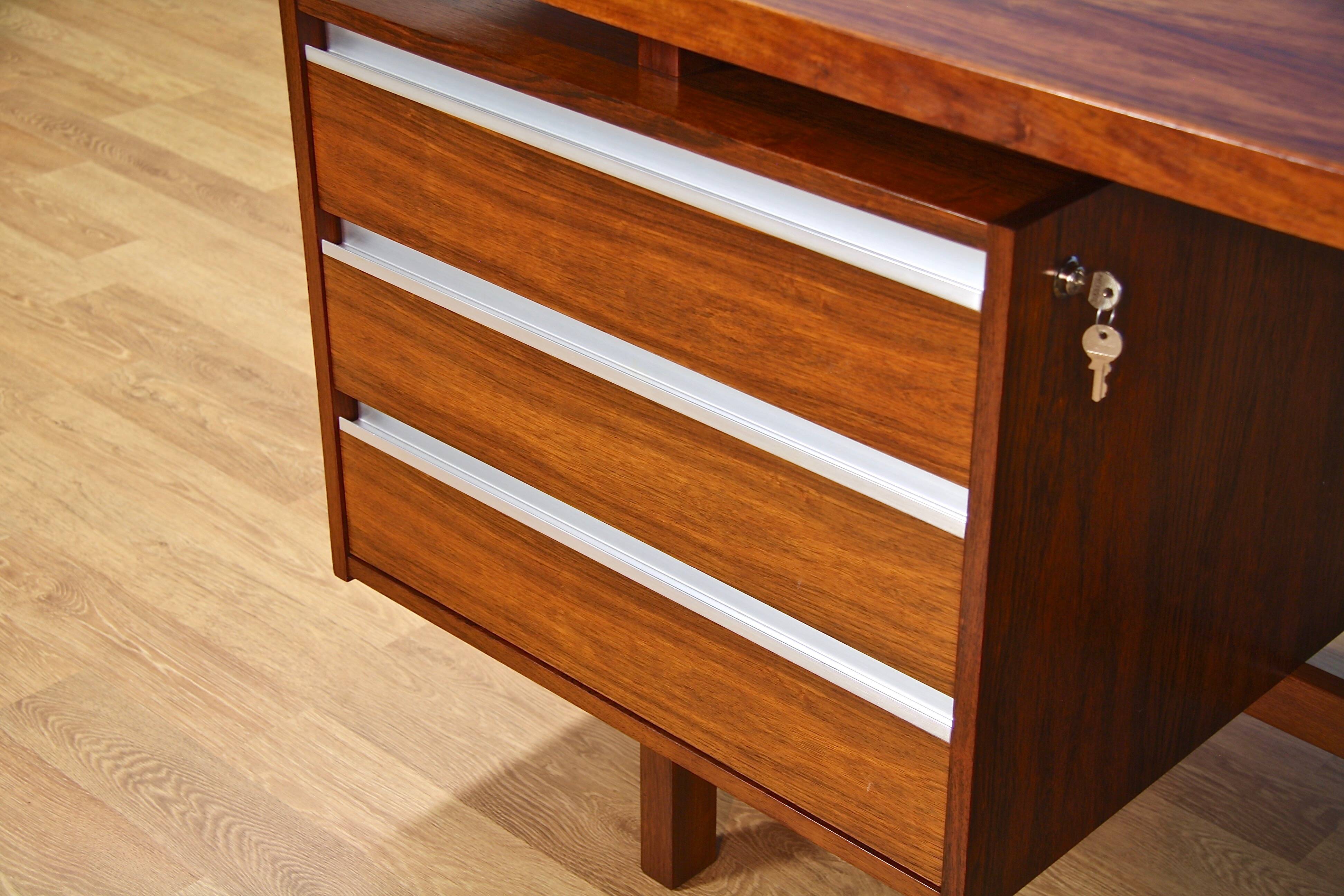 Freestanding Dutch writing desk in rosewood by Kho Liang Ie for Fristho 60s