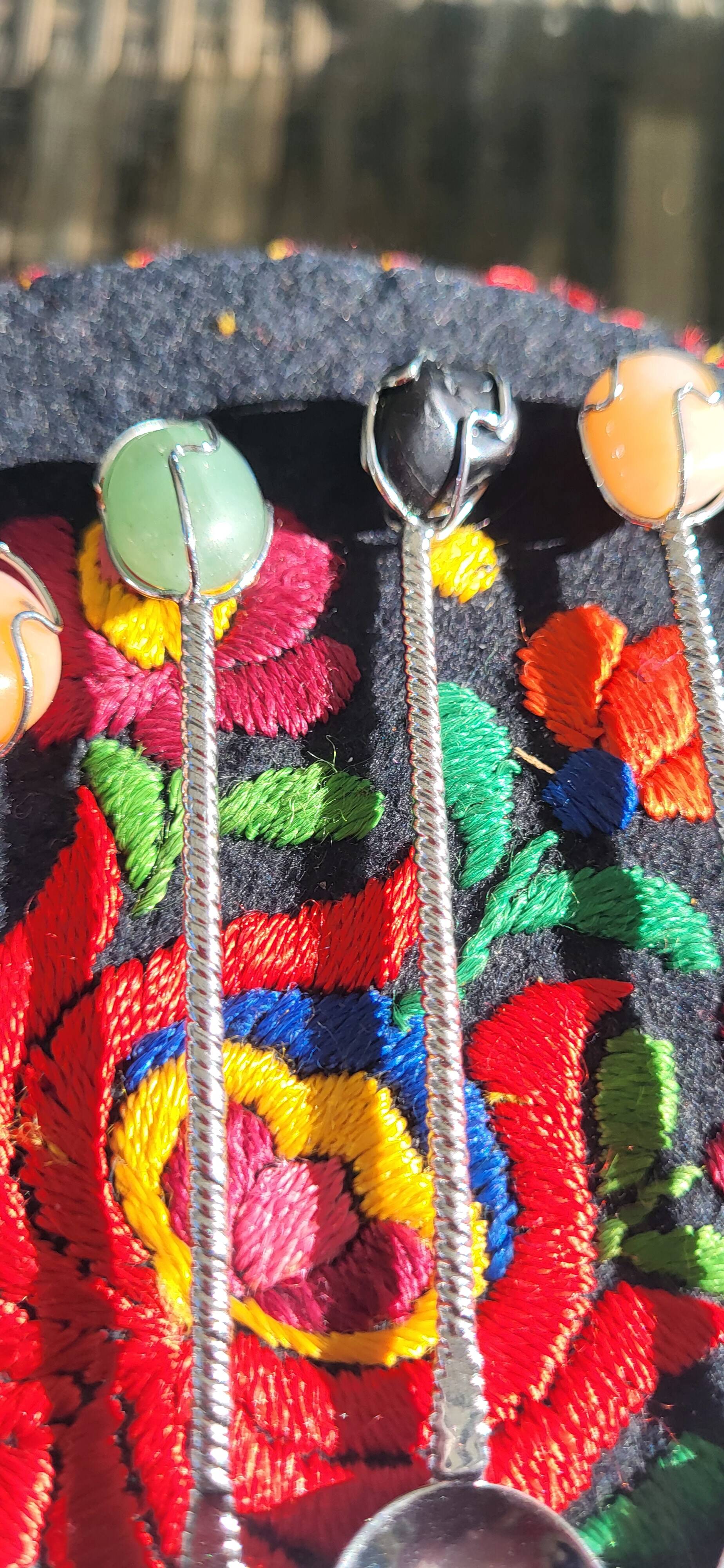 Lot of 6 vintage teaspoons with stones.