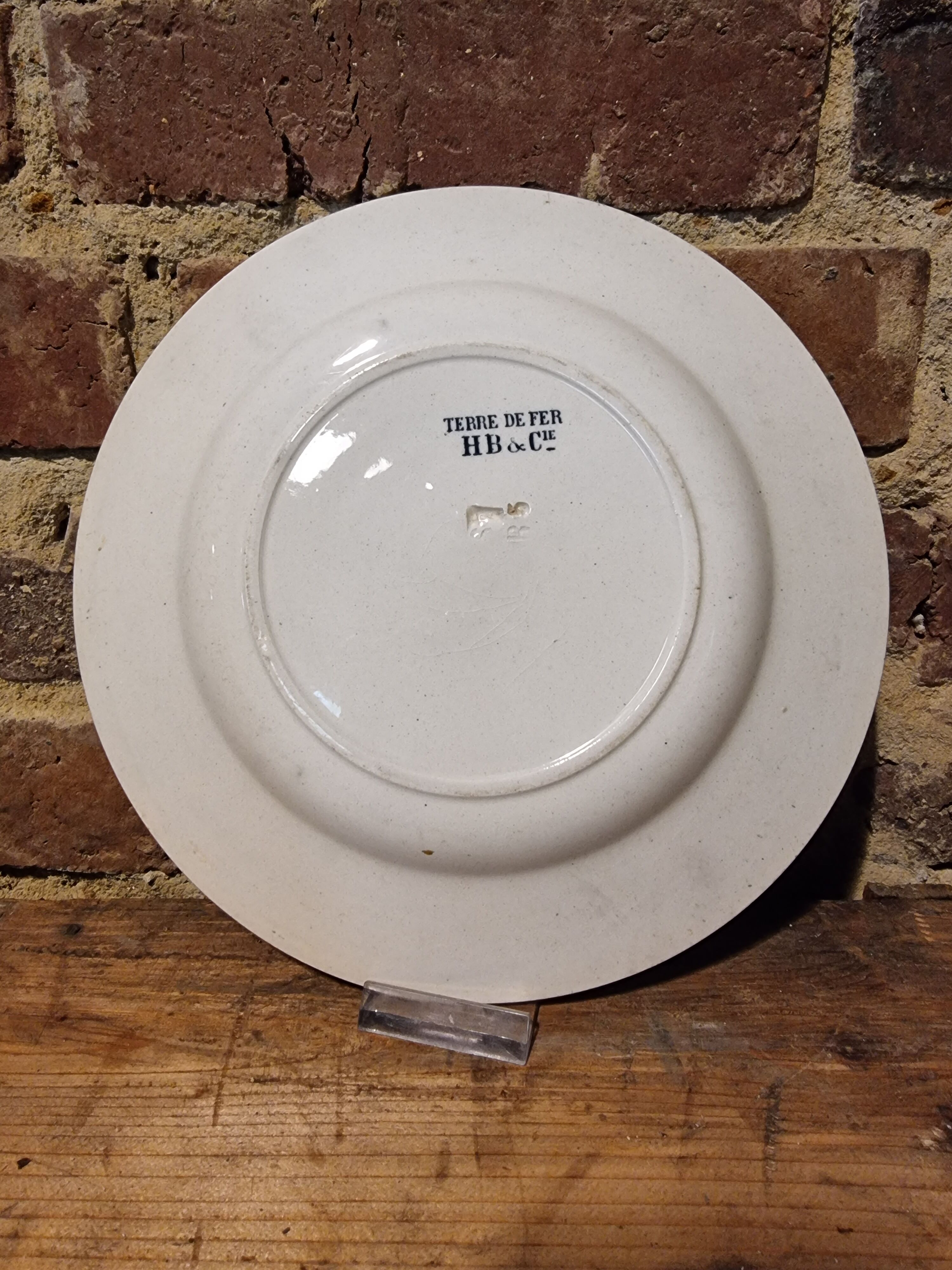 Iron earth plates "the artisans of victory"