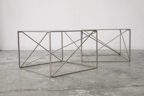 Tables d’appoint Isocèle par Max Sauze, années 70.