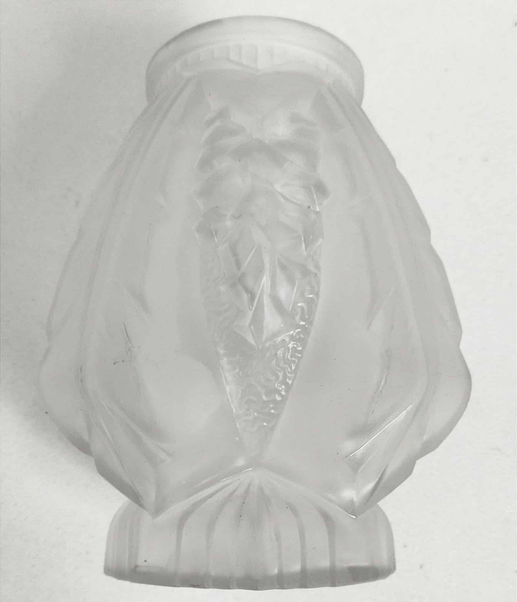 Art vase signed Muller, Height 20 cm