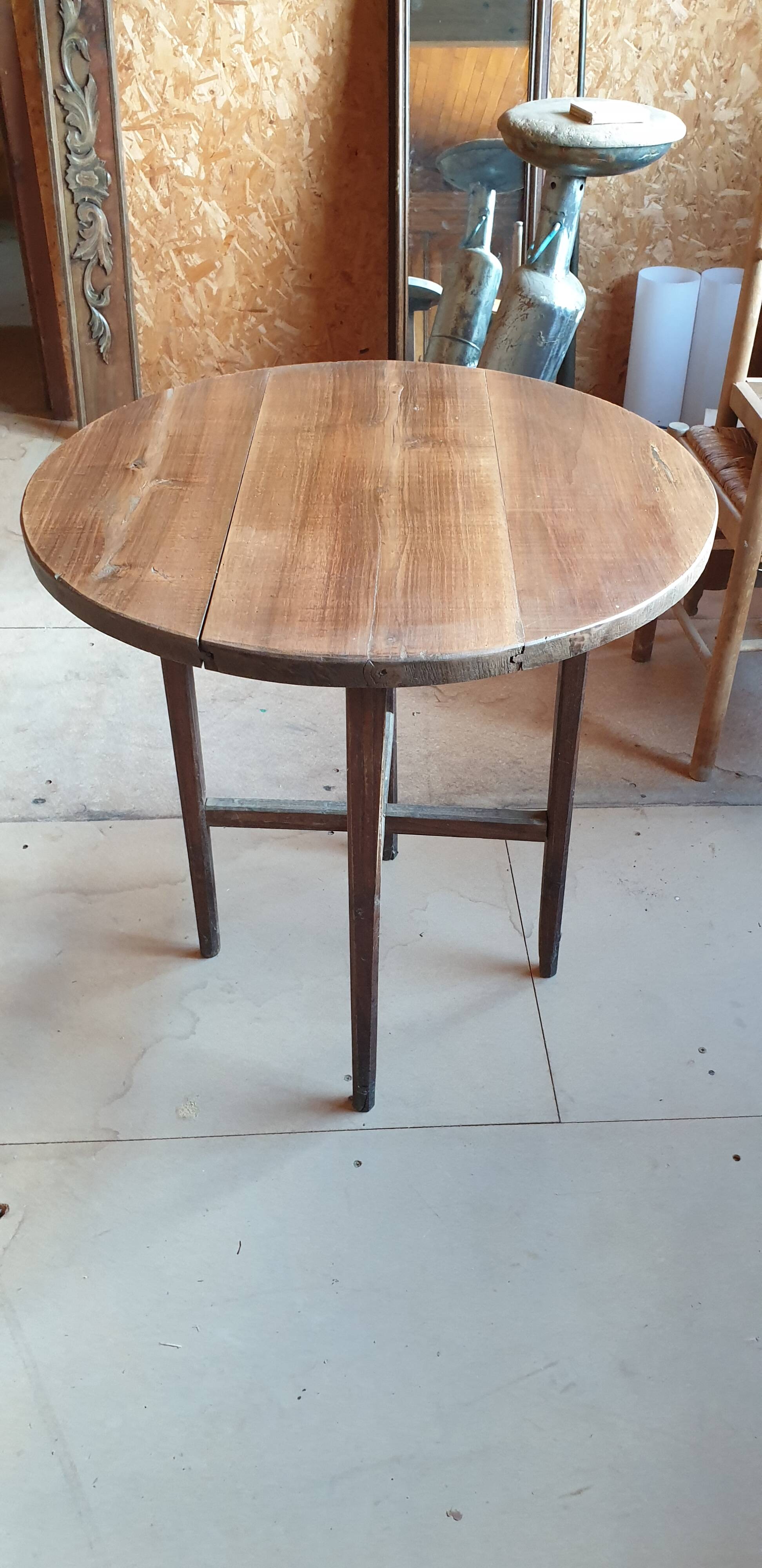 Guéridon en pin XXème