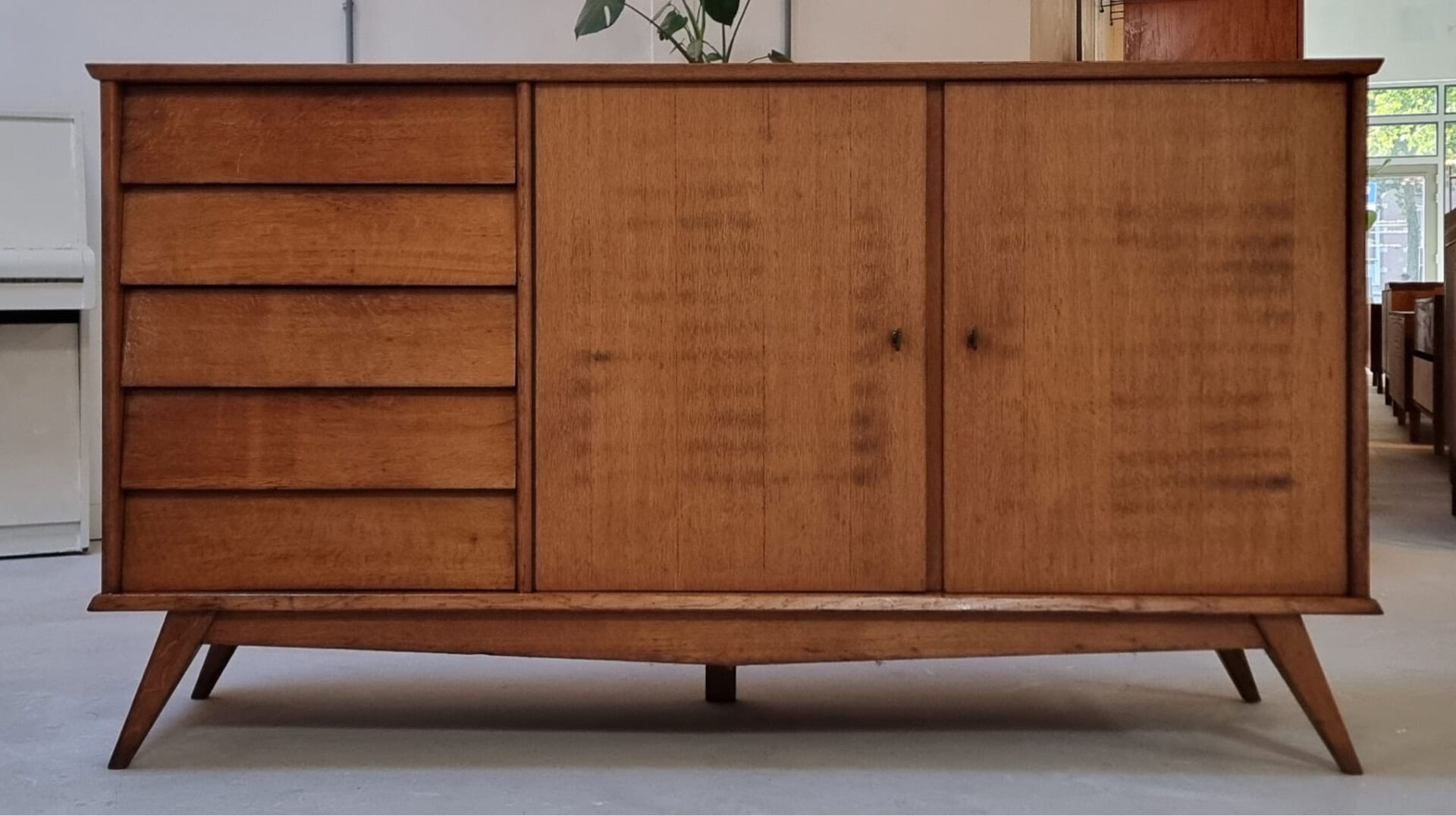 Mid-century buffet