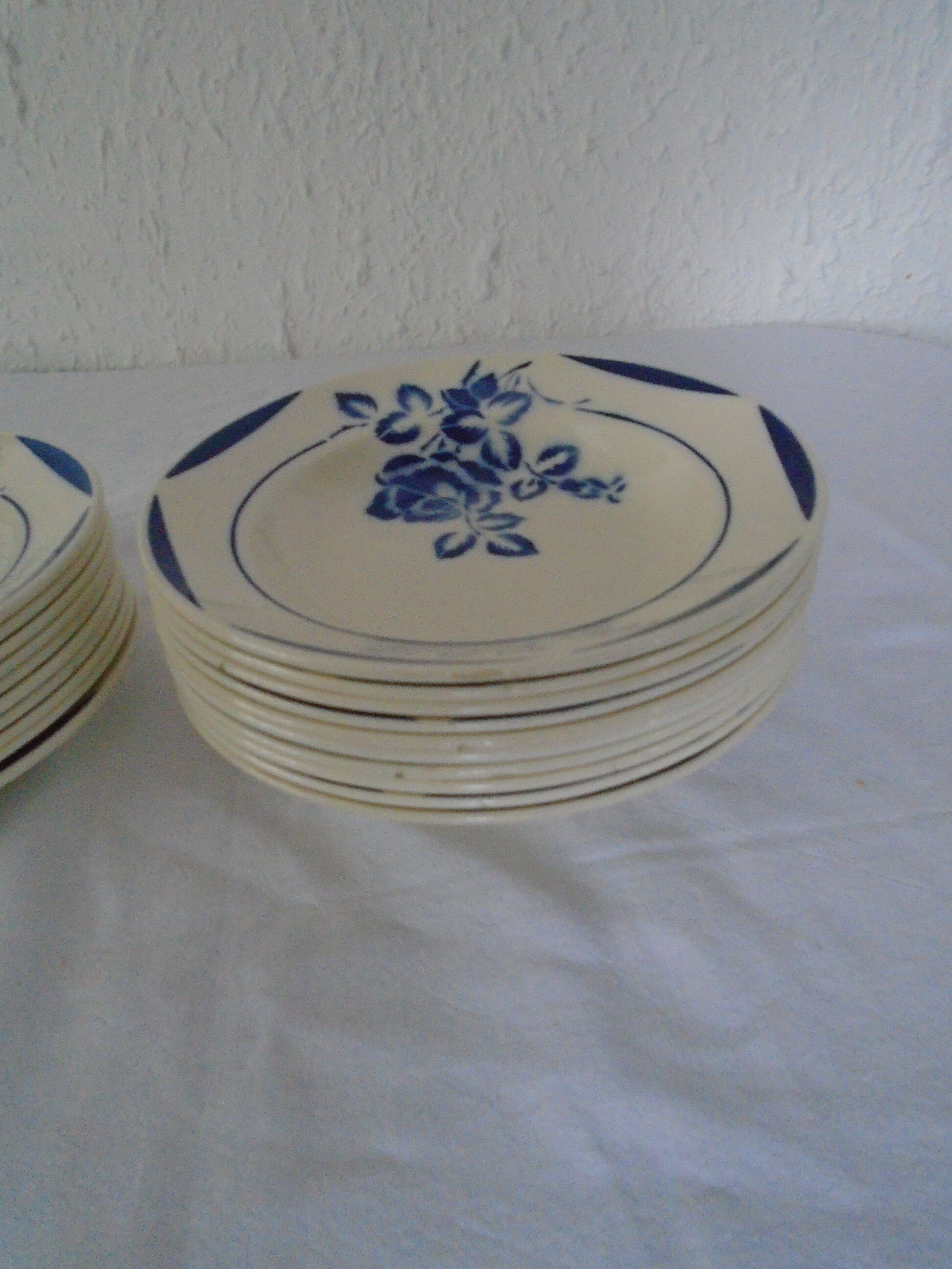 Set de 20 assiettes modèle versailles anciennes 10 plates et 10 creuses badonviller fb