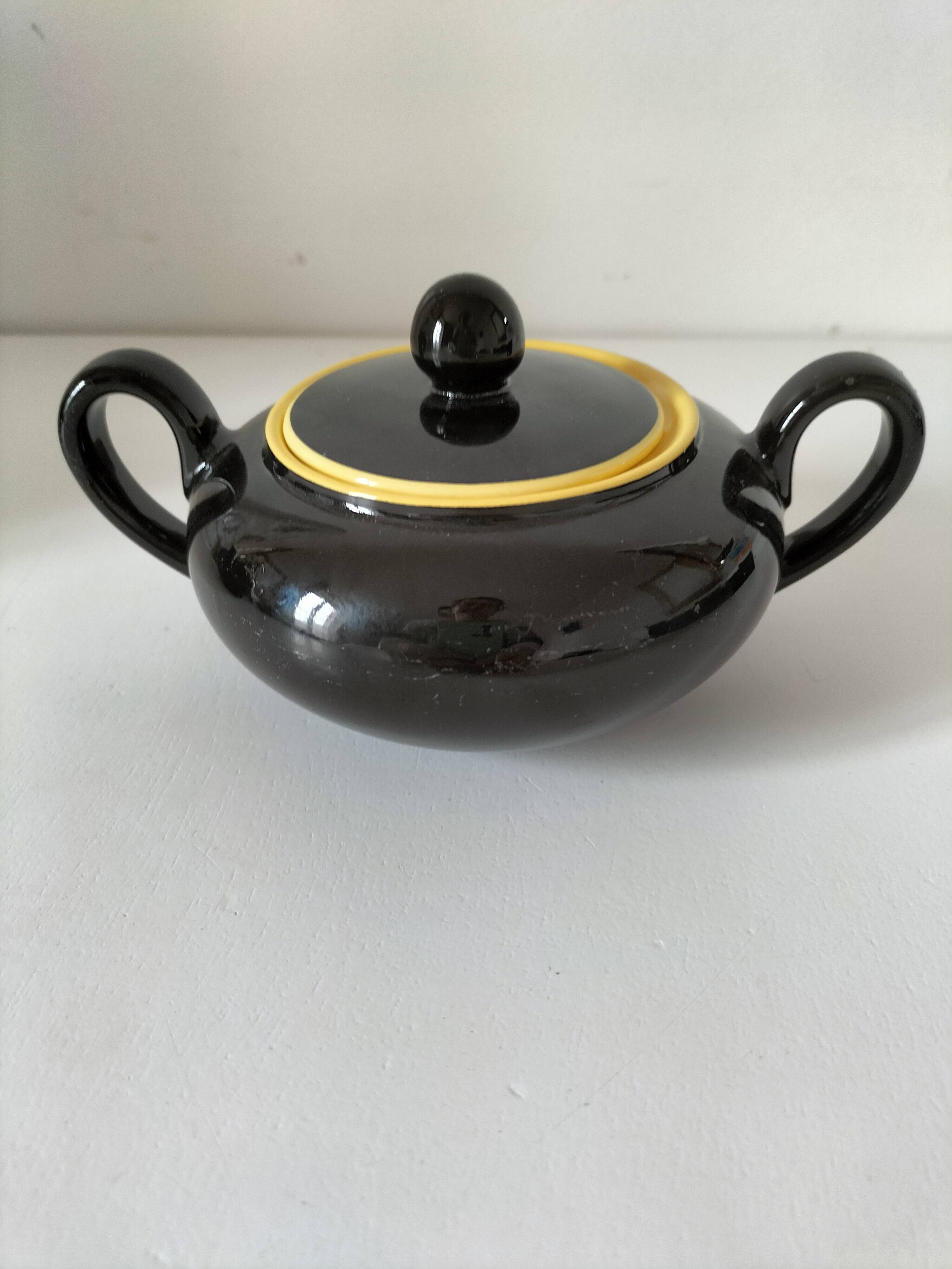Teapot and sugar bowl Villeroy & Boch model Biarritz glossy black