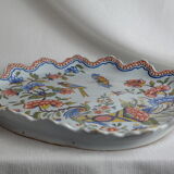 Flat earthenware of Rouen polychrome decoration cornucopia of plenty