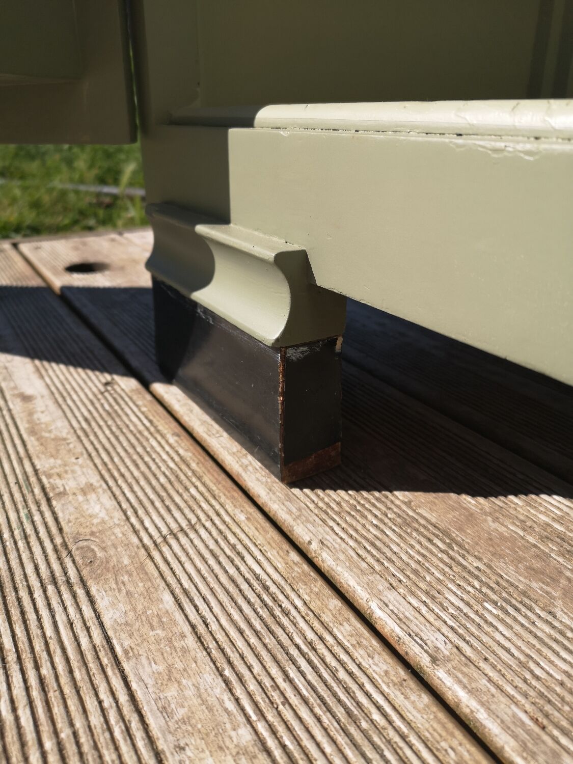 Renovated compact Mado buffet