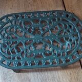 Oval metal green trivety patinated dp 112249