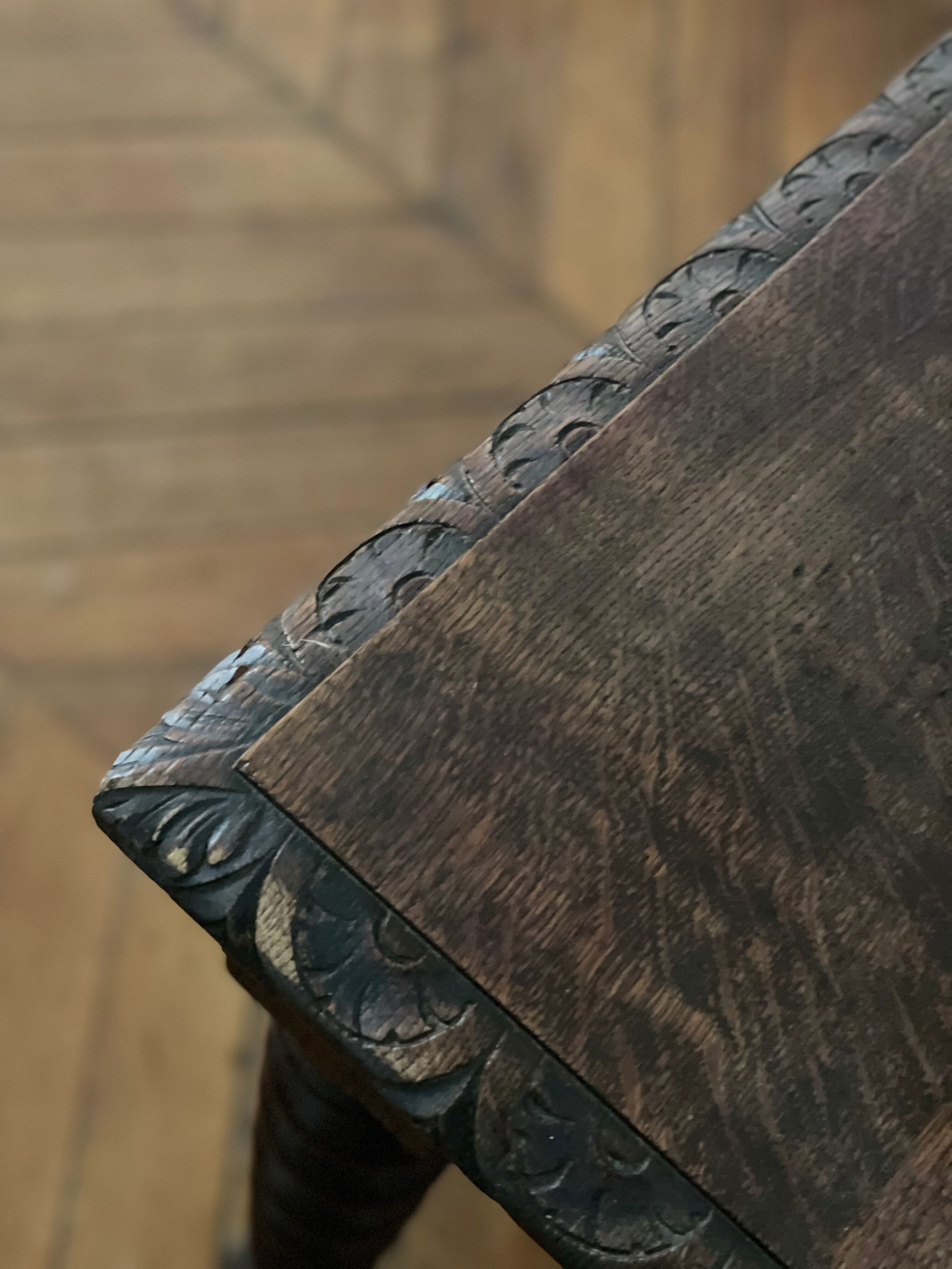 Old farm dining table Louis XIII turned wood