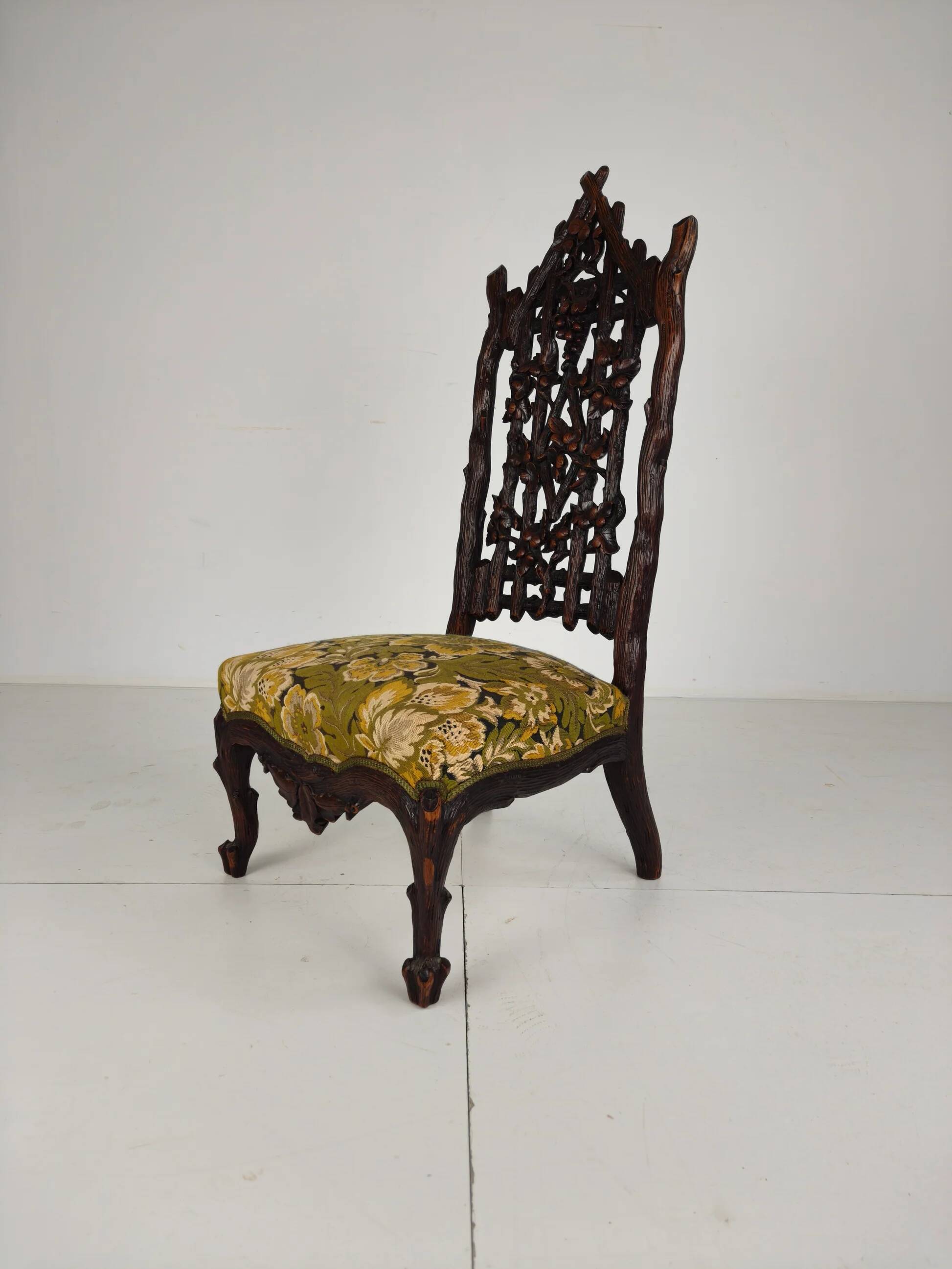 Belles chaises de la Forêt-Noire du XIXe siècle – sculpture exceptionnelle