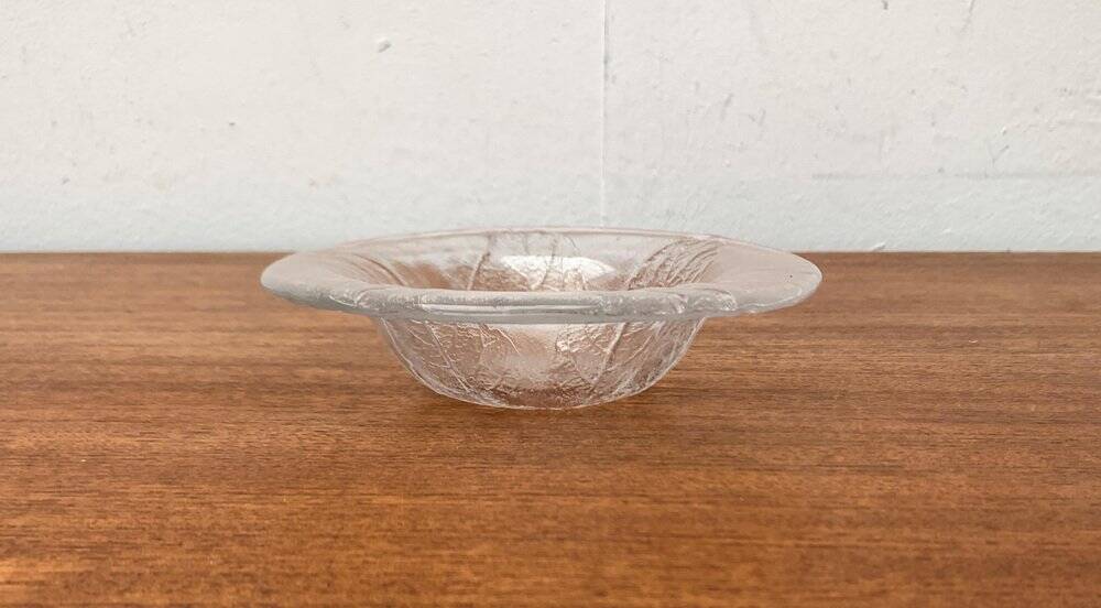 Set of 4 vintage Swedish glass bowls with floral design by Ann Wärff for Kosta Boda.