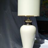 White ceramic lamp cracked effect and silver