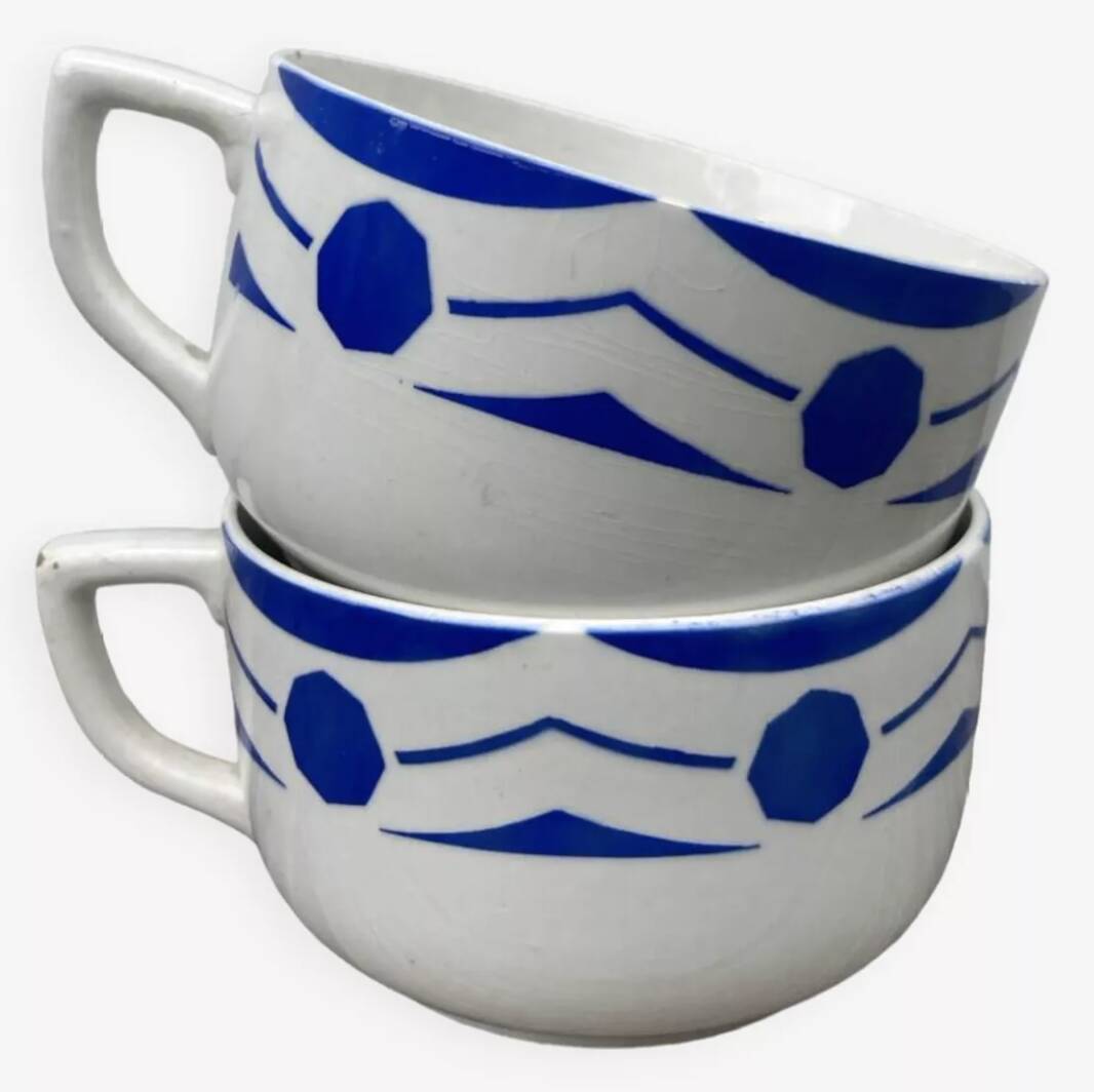 Duo de grandes tasses anciennes digoin