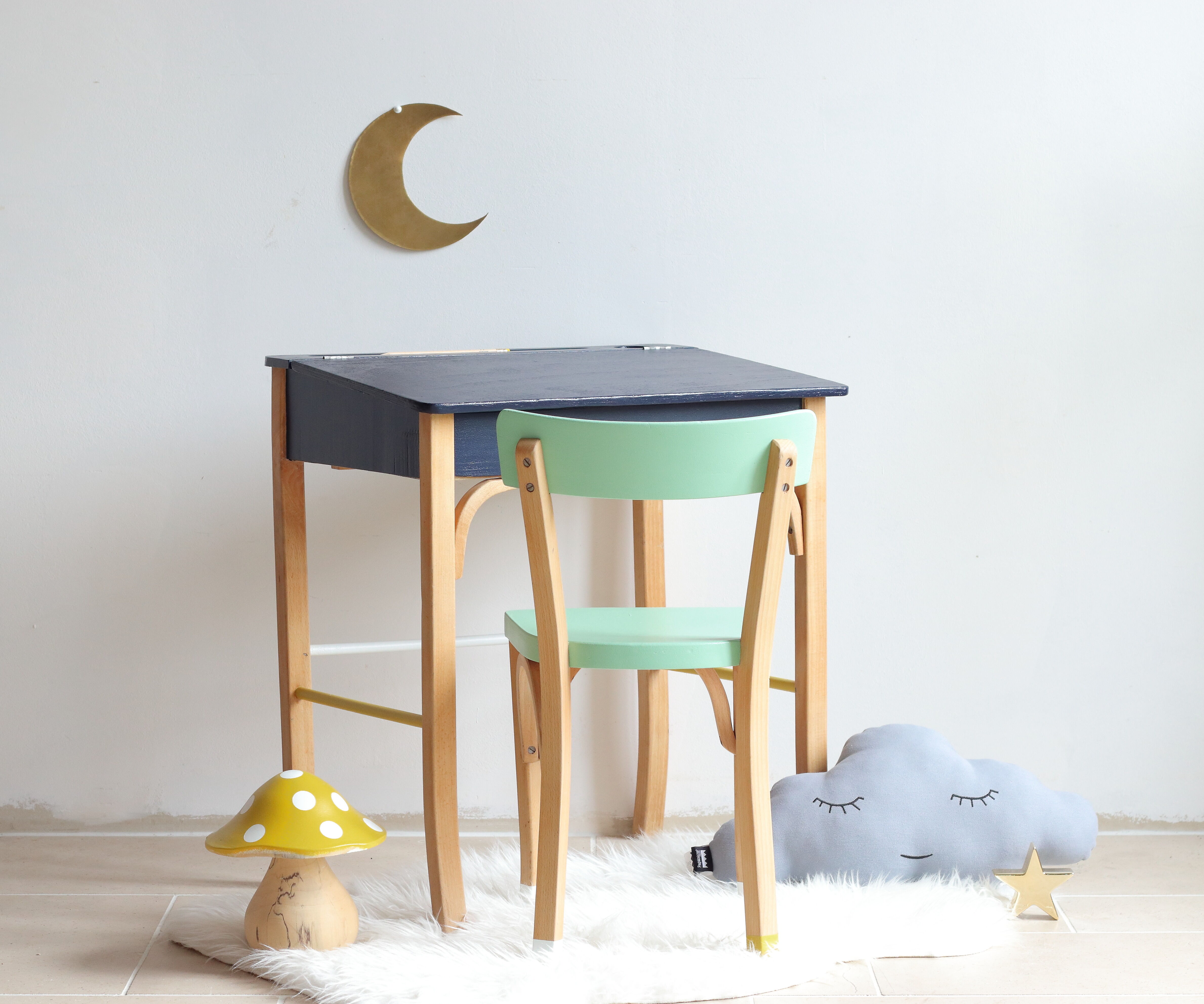 Bureau pupitre et chaise enfant Baumann revisités