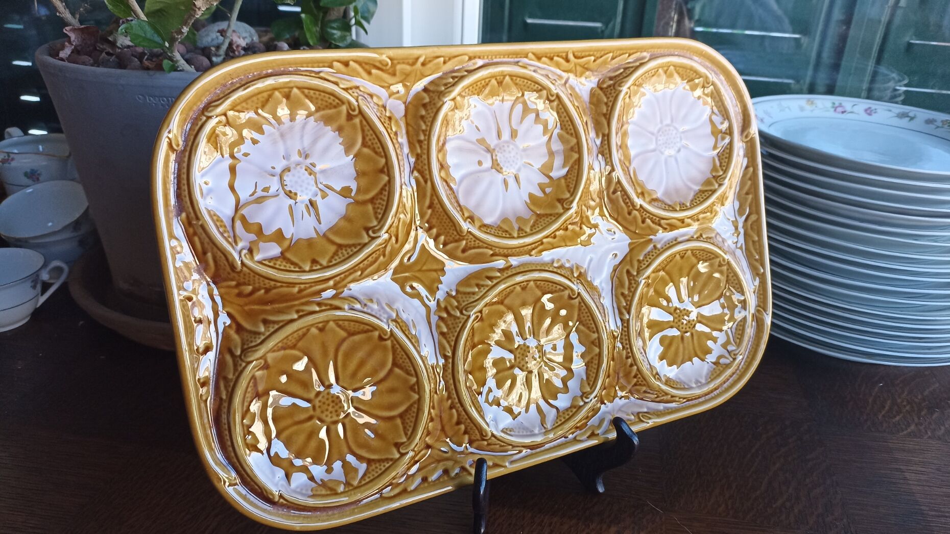 Gien earthenware artichoke tray - caramel colour