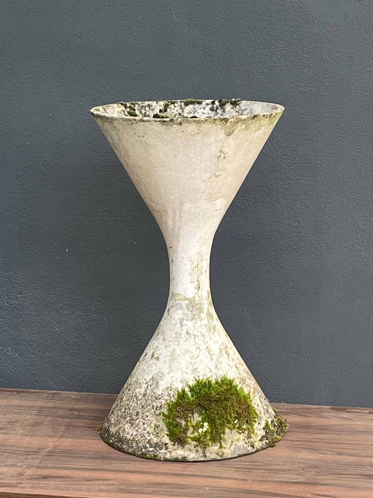 Diabolo planter, Anton Bee and Willy Guhl for Eternit Switzerland, 1950