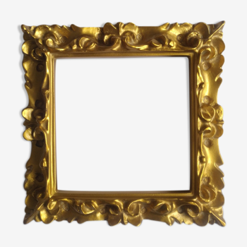 Sculpted square golden frame