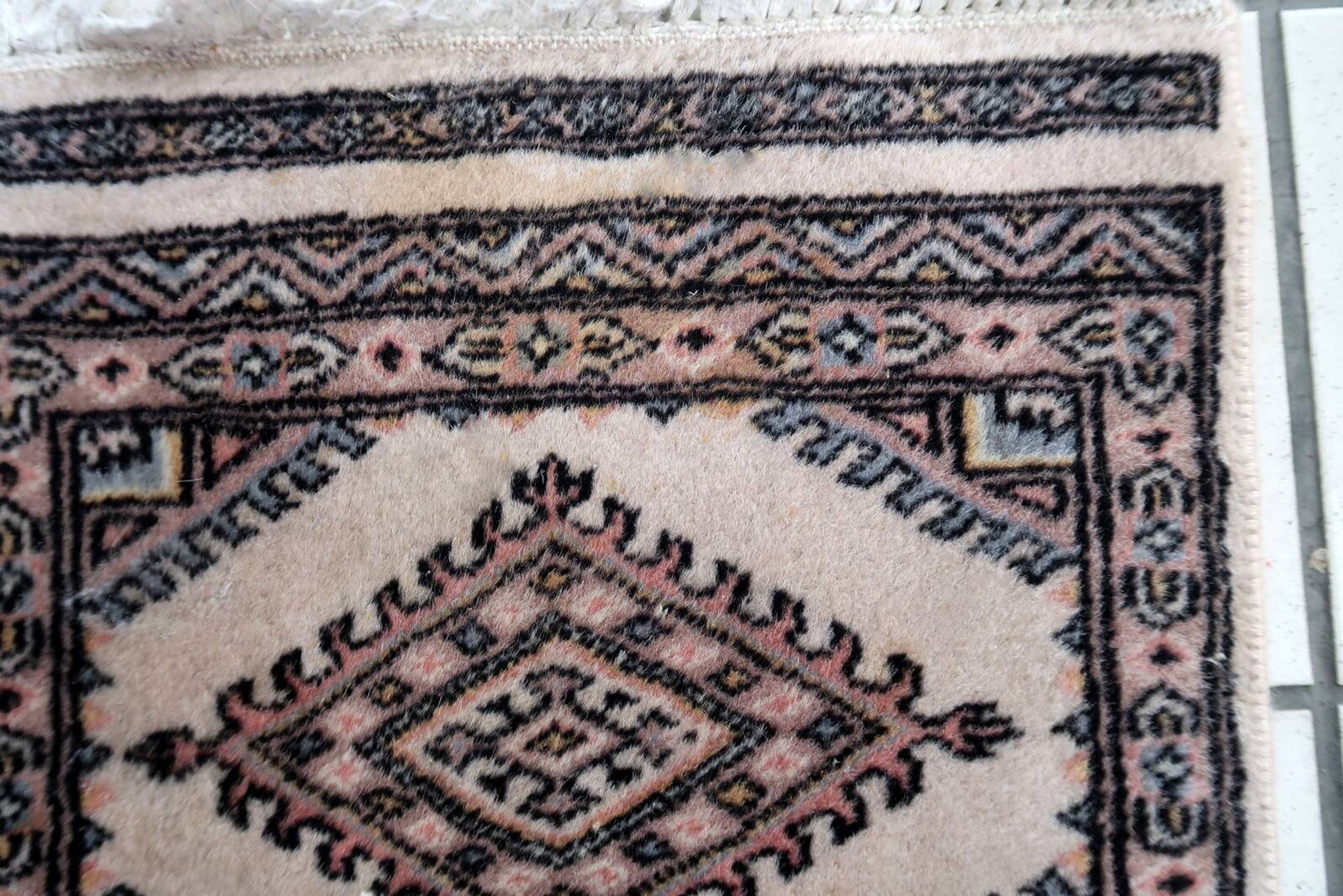 Tapis vintage fait main Boukhara – 39 x 42 cm – Design traditionnel