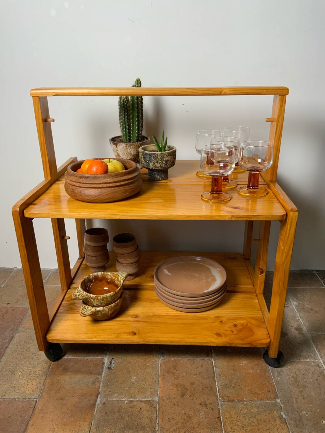 Vintage dessert table