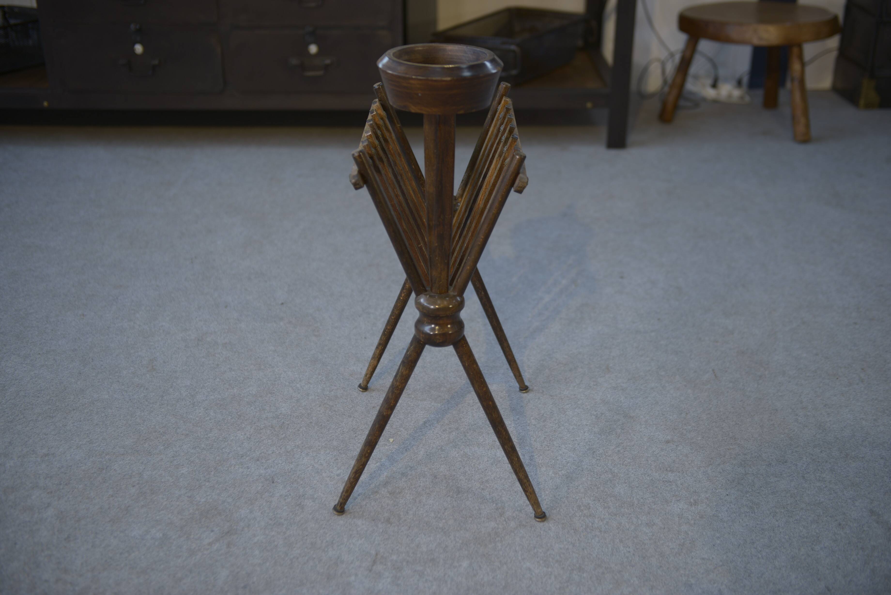 Beech magazine rack 1960