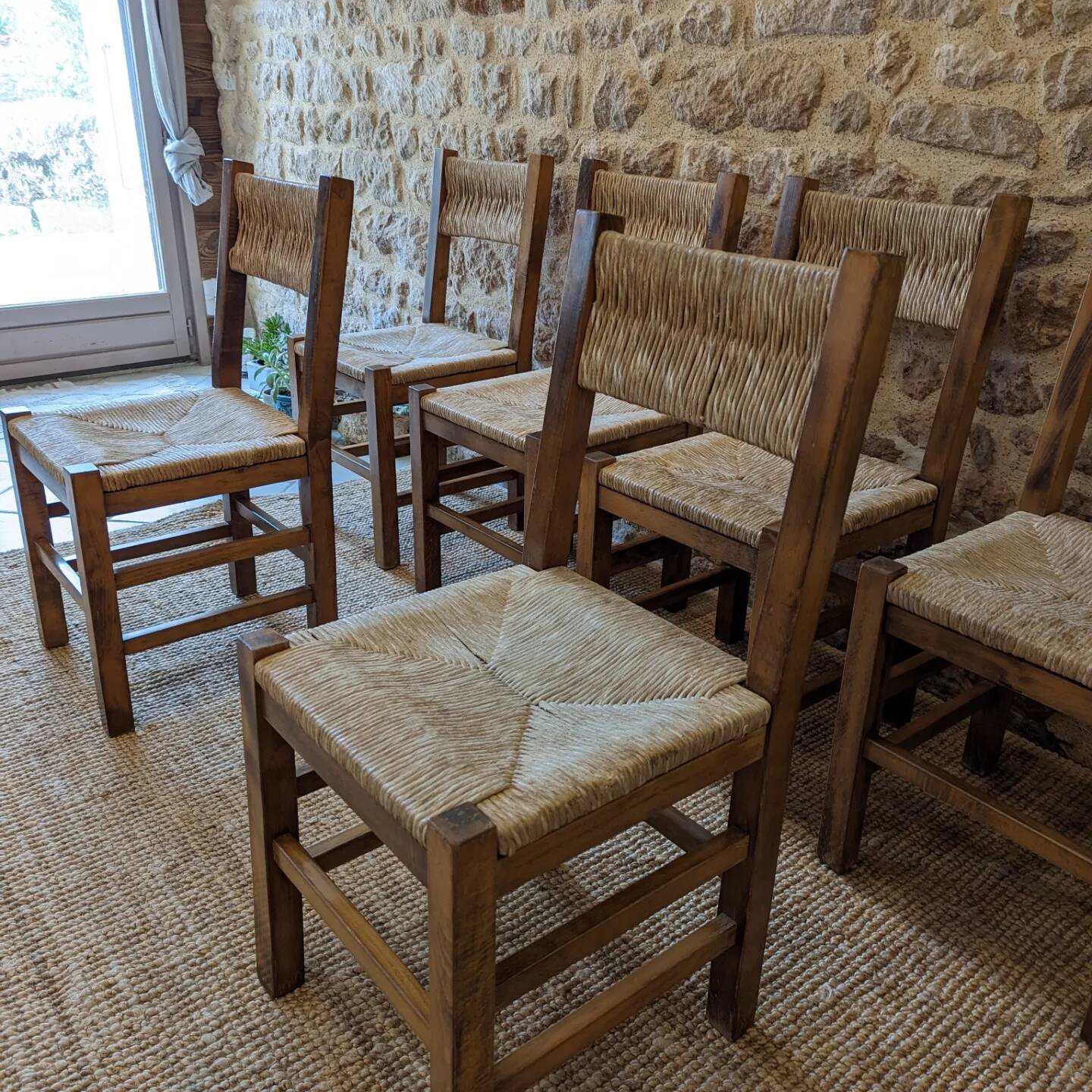 Six chaises en paille