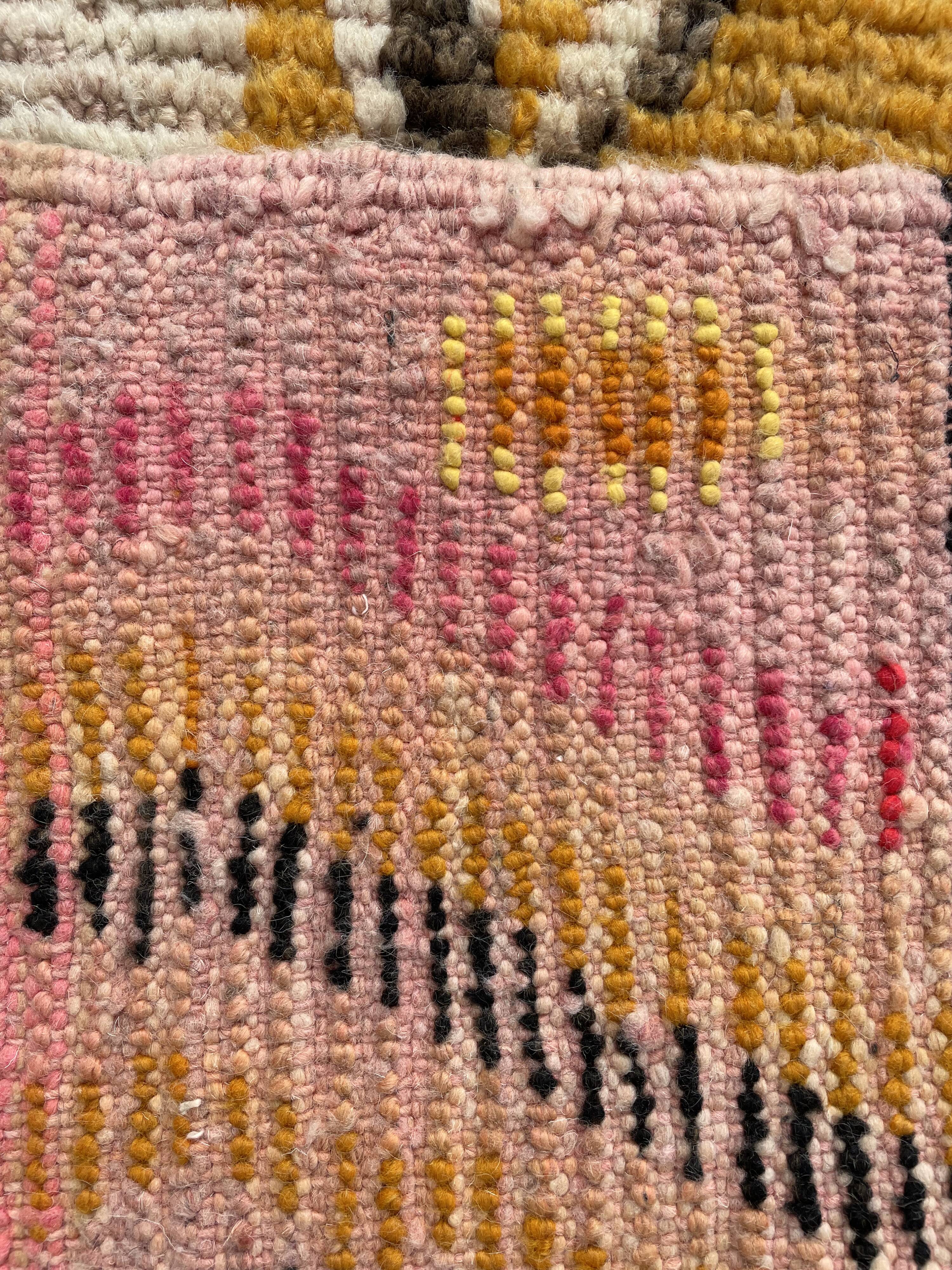 Carpet berber Boujaad corridor