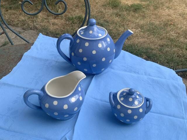 Lavender blue earthenware tea service with white polka dots from Digoin Sarreguemines.