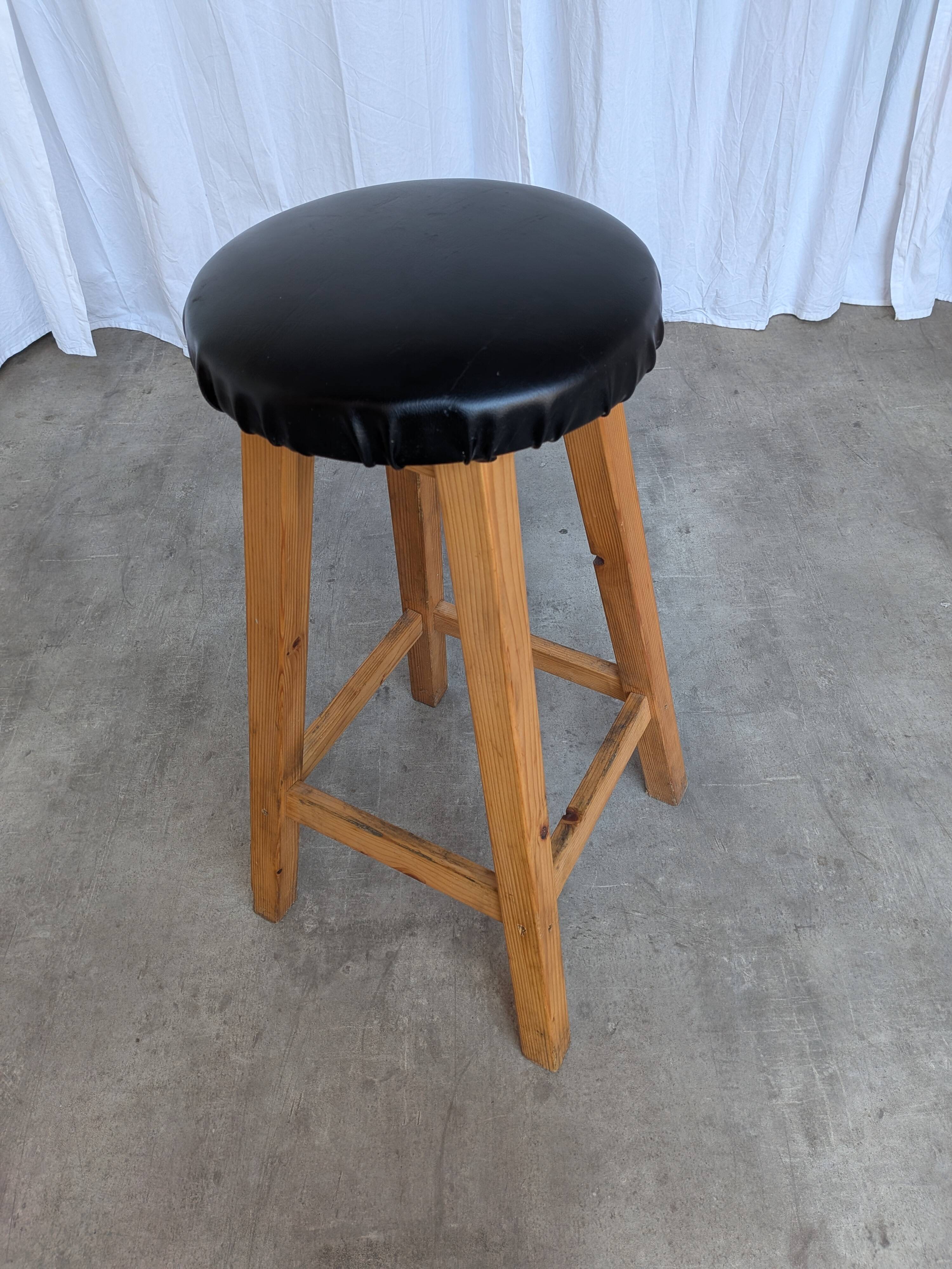 Vintage Wooden Bar Stool: Black Leather Seat, Mid-Century Bistro Style