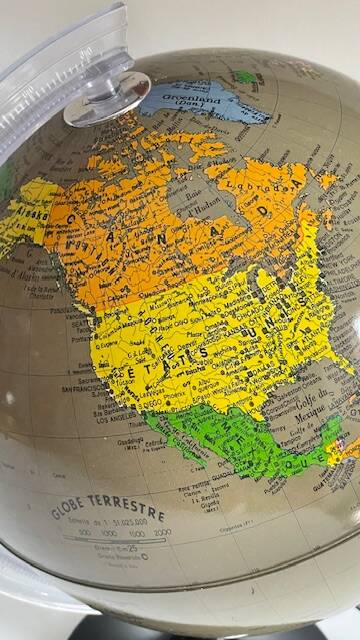 Illuminated terrestrial globe made in italy