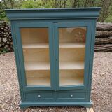 Revisited wooden display cabinet