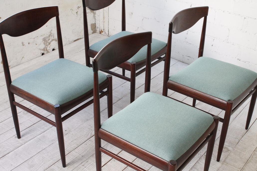 Set of 4 dining chairs