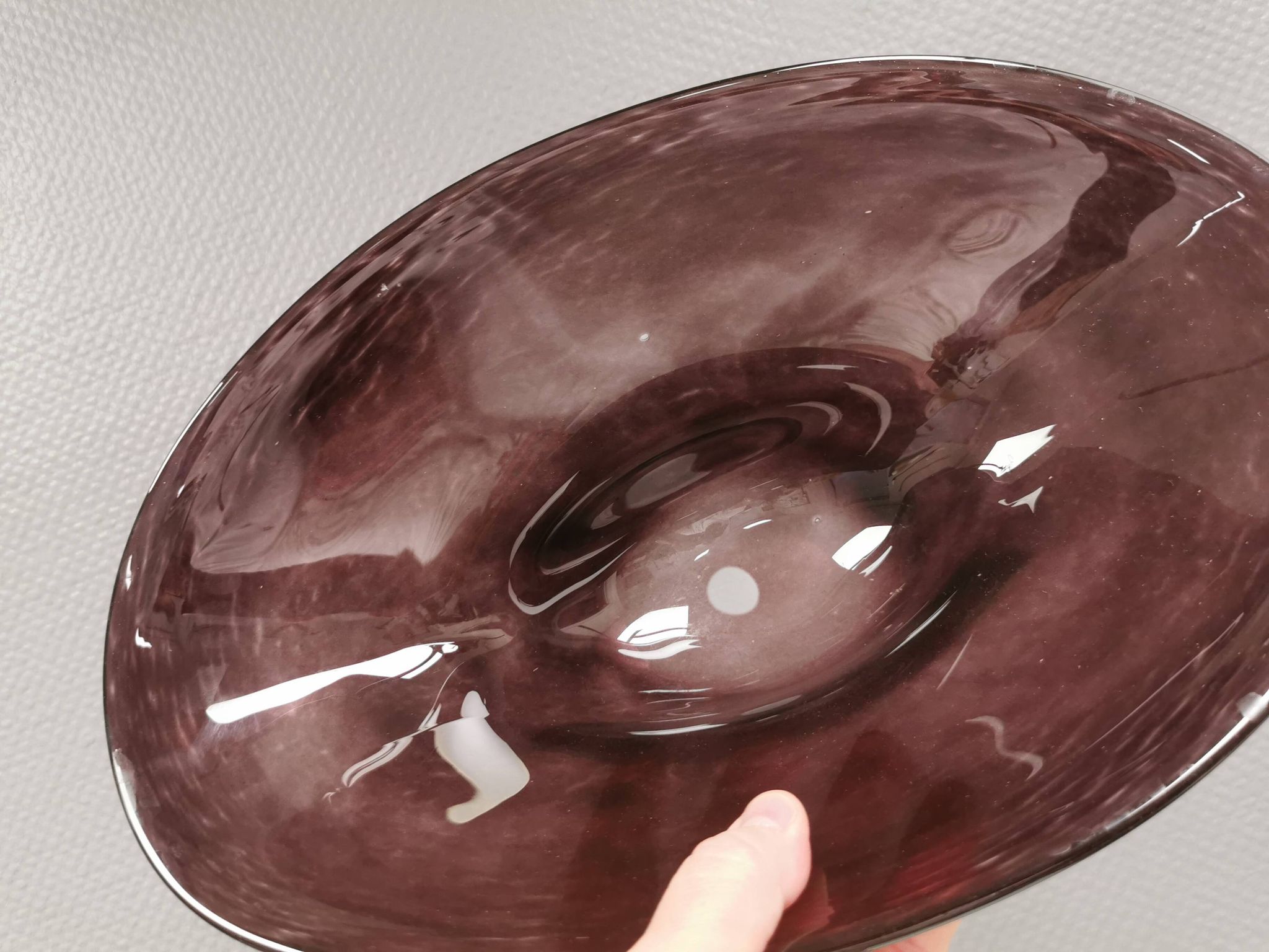 Large dish in several layers of glass, in a beautiful purple colour 1980s