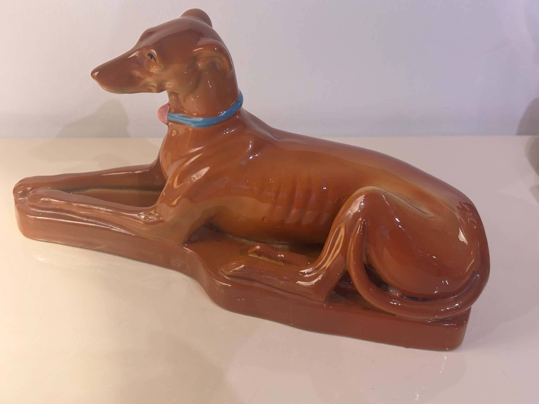 Figurine lévrier