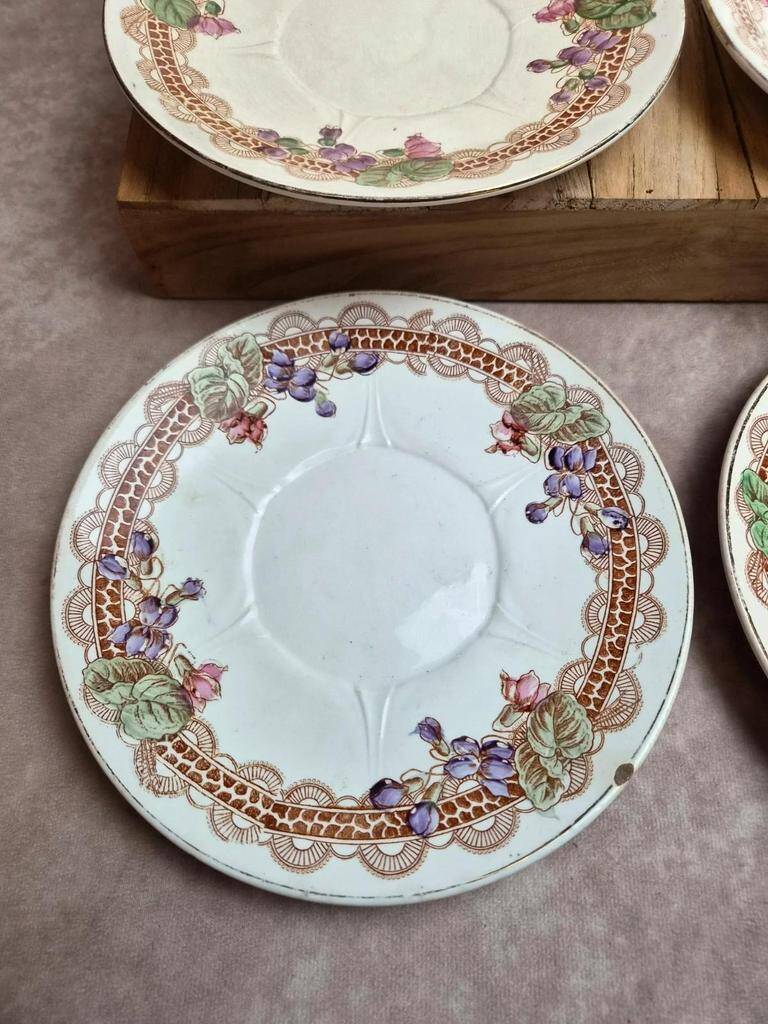 Set of 6 antique dessert plates Longwy – Violets model – Polychrome Art Nouveau decoration