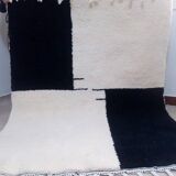Beni Ouraine Berber rug, white and black, size 150 x 250 cm
