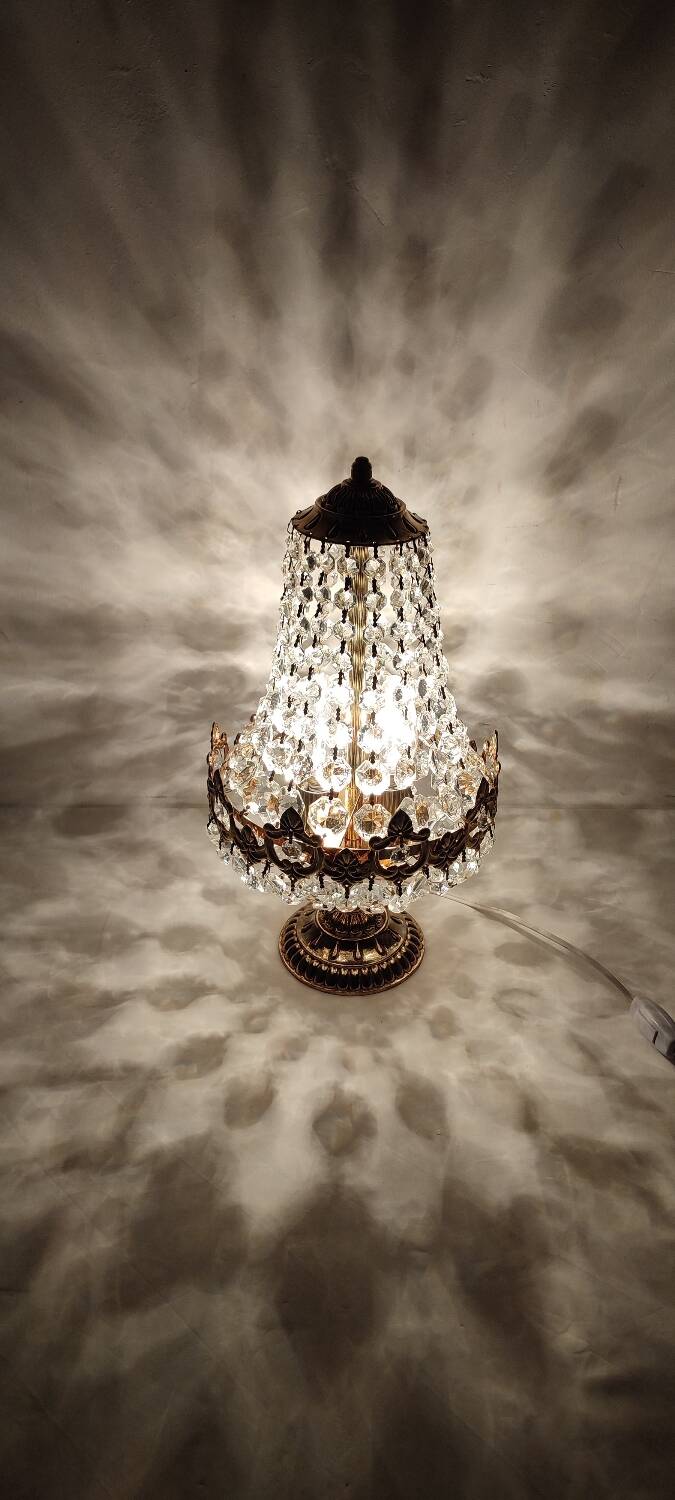 Lámpara de mesa de cristales. España, 1970s.