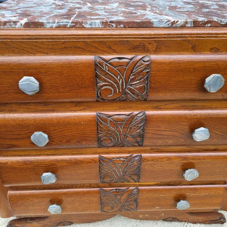 1930 Art Deco chest of drawers with recessed pink marble