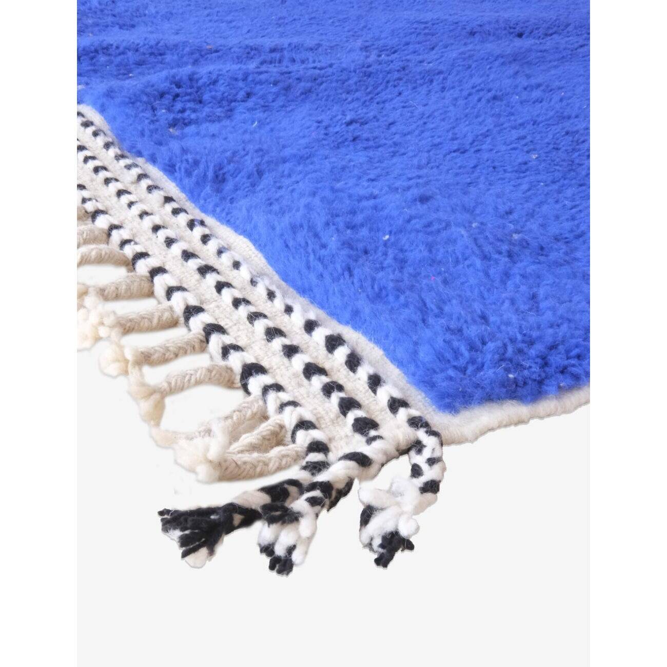 Tapis berbère en laine bleu taille 200 x 300 cm
