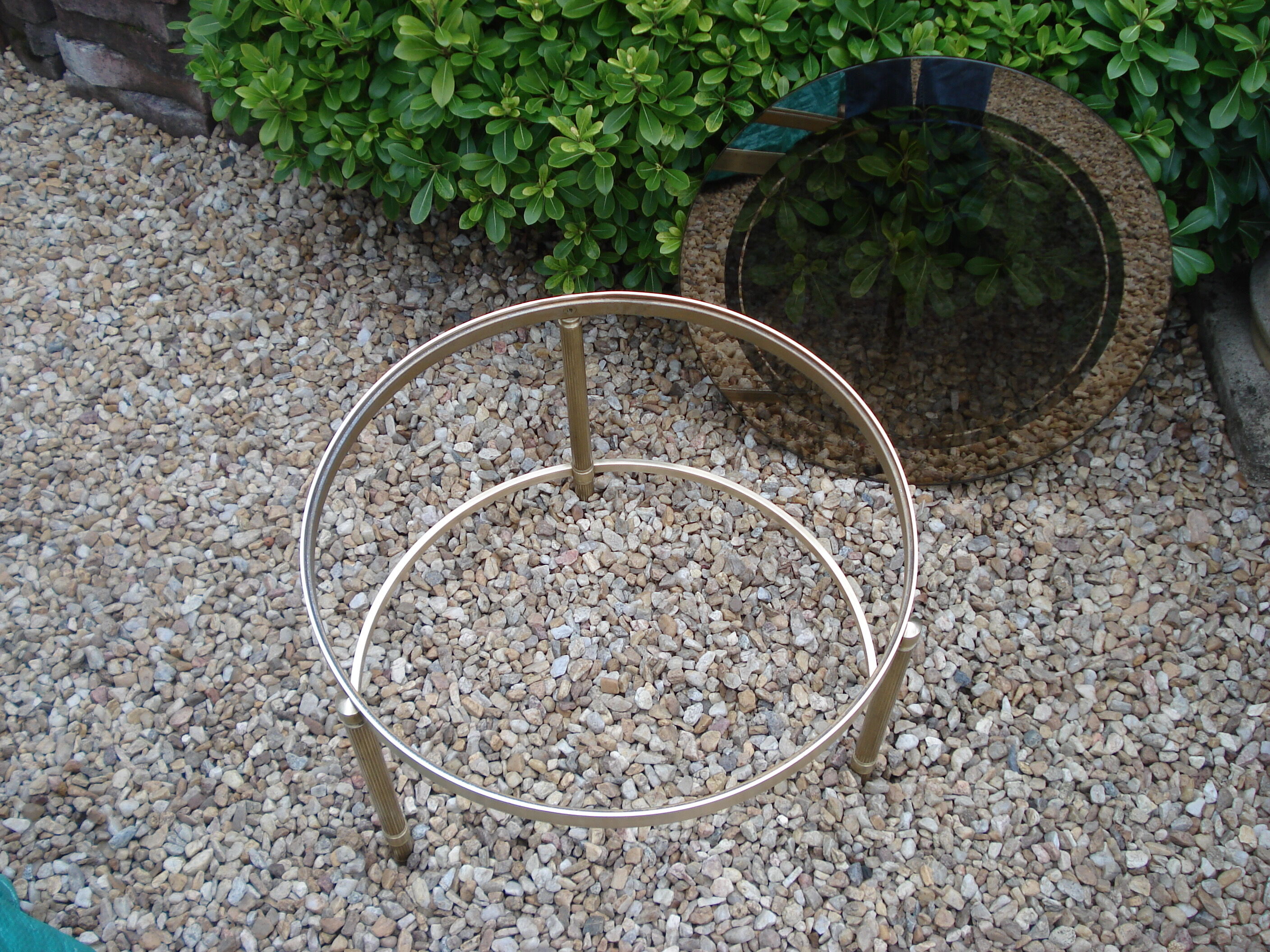 ROUND COFFEE TABLE IN VINTAGE BRASS 1960