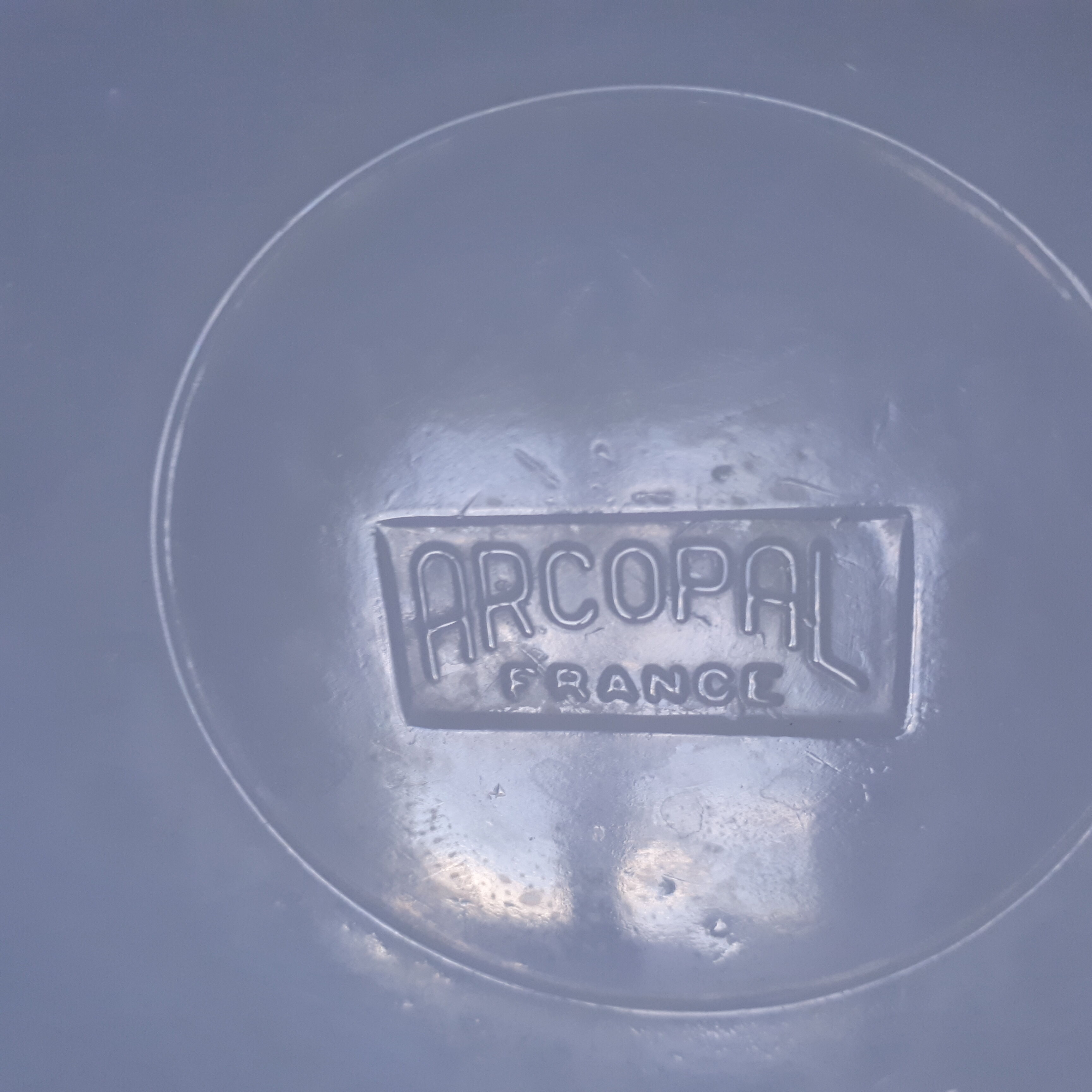 Arcopal salad bowl